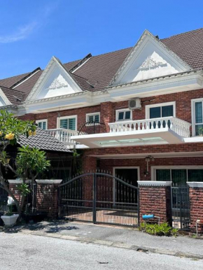 Ipoh British Colonial Cozy Home